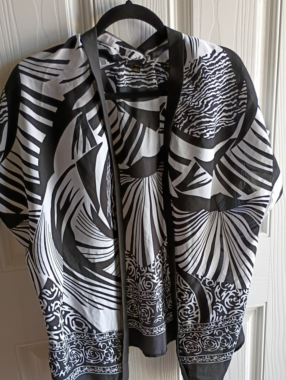 Milano Black and White Abstract Kimono Tunic